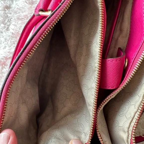 Michael Kors handbag and wallet - Picture 10 of 13